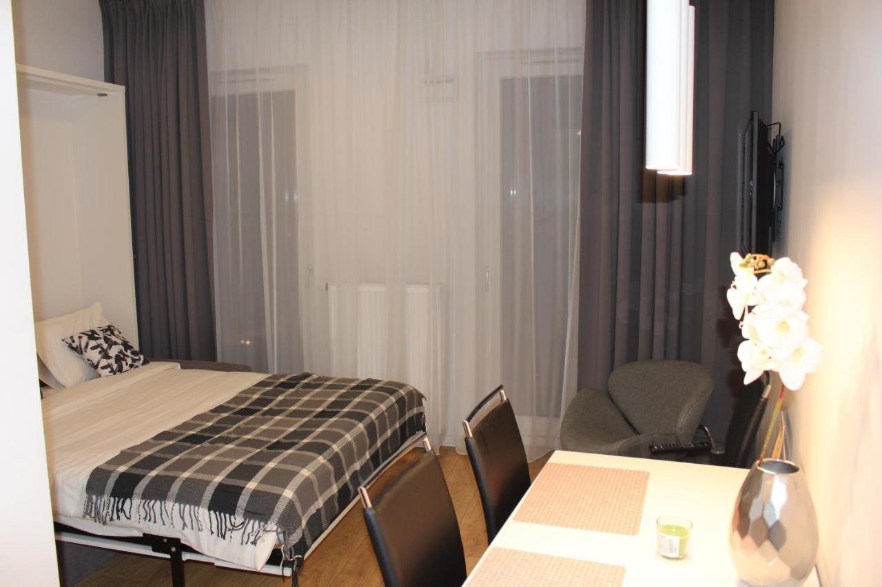 Kasprzaka Street Apartment