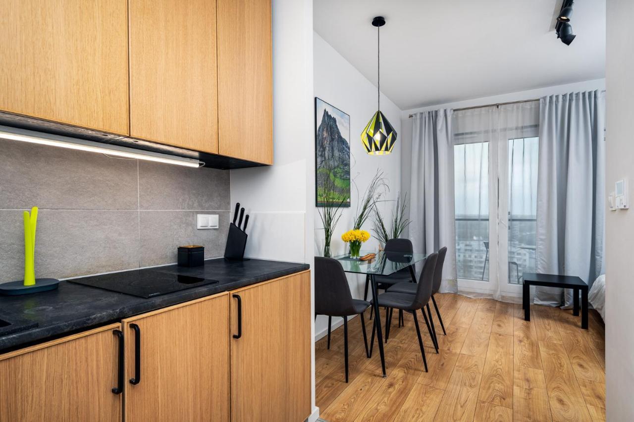 Kasprzaka Street Apartment Warschau